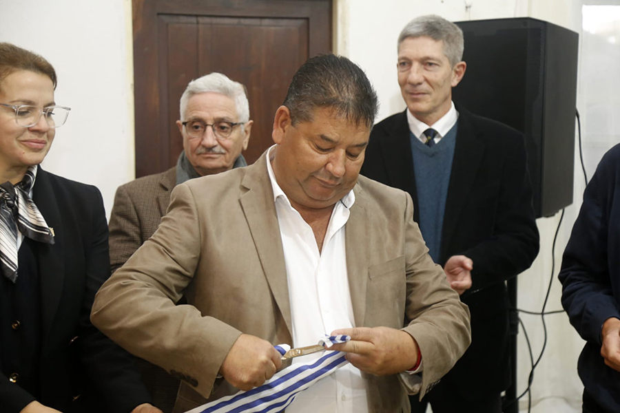 Alcalde de Garzón y José Ignacio realiza la ceremonia de corte de cinta
