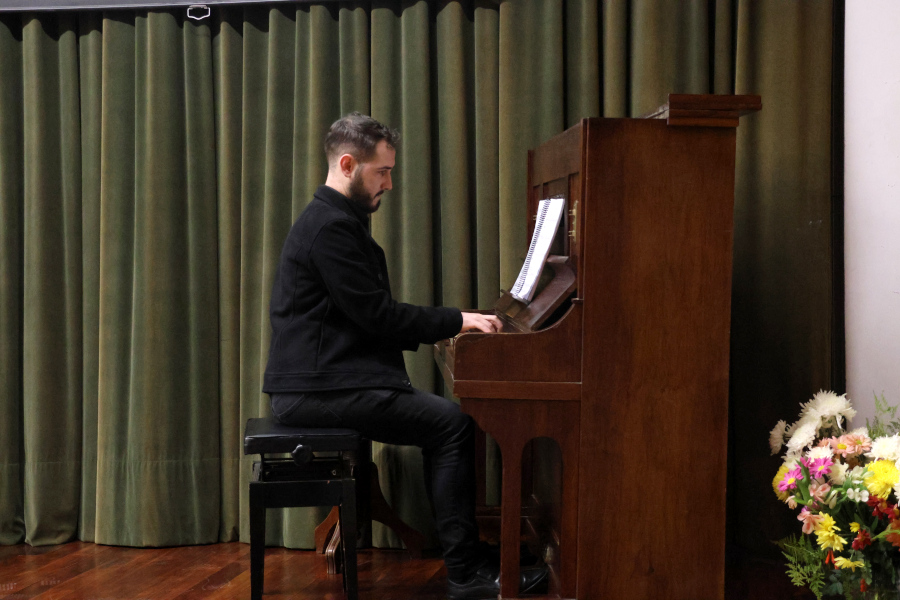 Un pianista interpretó obras de Schumann, Beethoven y Elgar