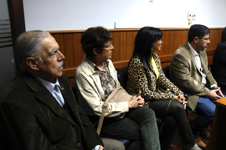 Integrantes de ACRIDA durante la conferencia de prensa