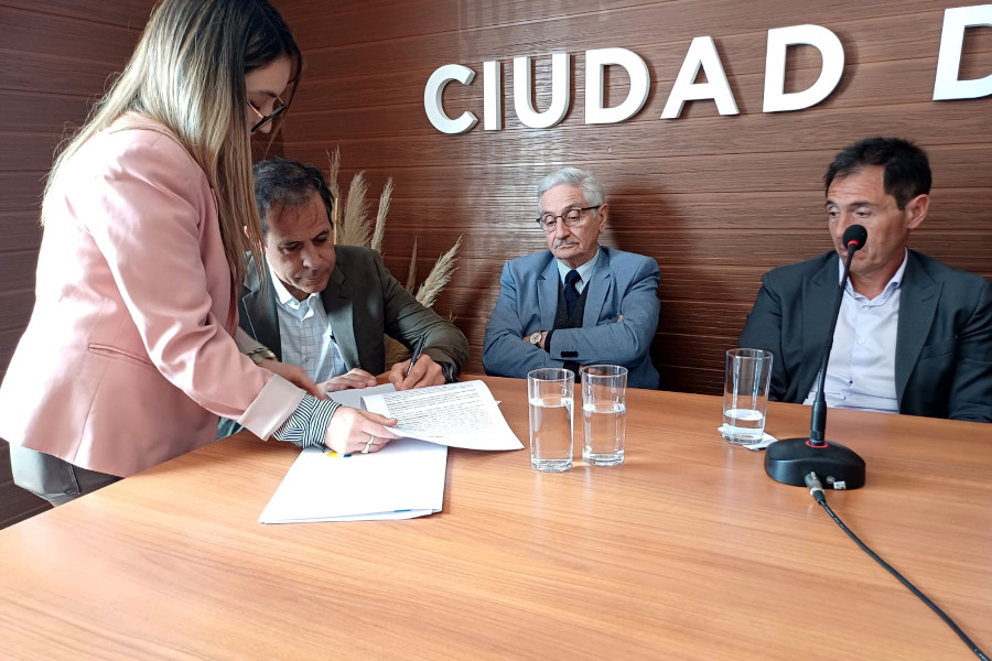 Autoridades firmaron el convenio para la instalación del Centro de Cercanía