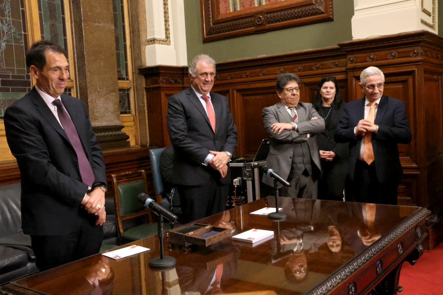 Autoridades presentes en el acto de lanzamiento