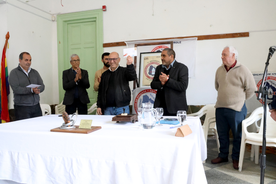 En el marco de los festejos por el septuagésimo quinto aniversario de la Asociación de Obreros y Empleados de Conaprole (AOEC), Correo Uruguayo realizó el lanzamiento de un sello conmemorativo.