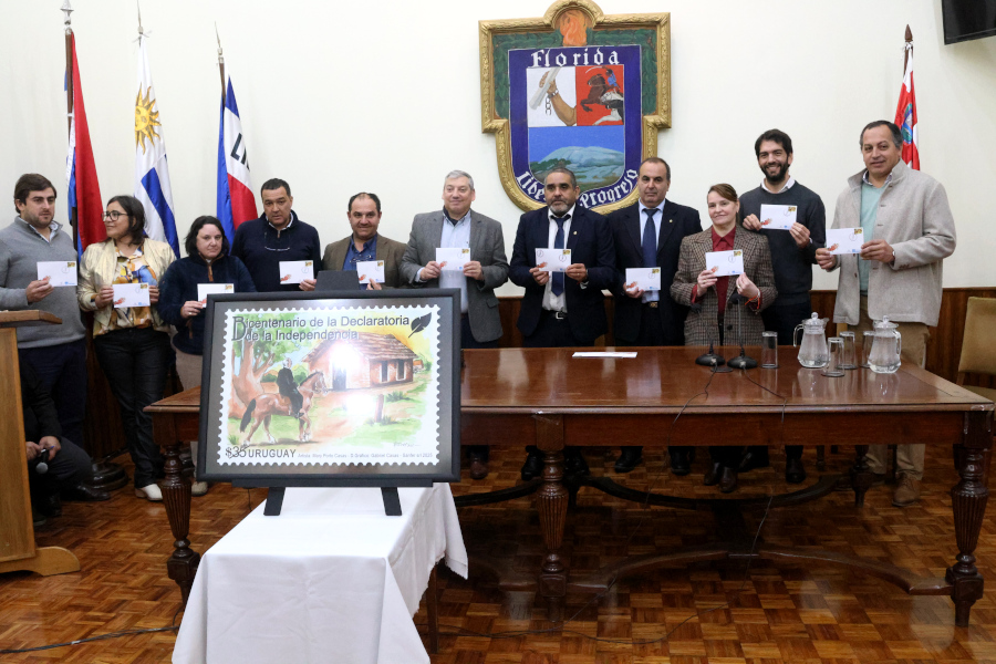 En un acto realizado en la intendencia de Florida, Correo Uruguayo lanzó el sello conmemorativo por el bicentenario de la Declaratoria de la Independencia