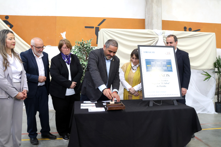 En la ciudad de Florida Correo Uruguayo realizó el lanzamiento del sello conmemorativo 100 años de la Escuela Técnica Superior Prof. Hermenegildo Sabat.