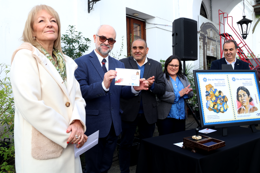 Con motivo del lanzamiento de la 31ª edición del Día del Patrimonio, Correo Uruguayo presentó el sello conmemorativo Día del Patrimonio 1825 – 1830. Bicentenario en todos los Pagos