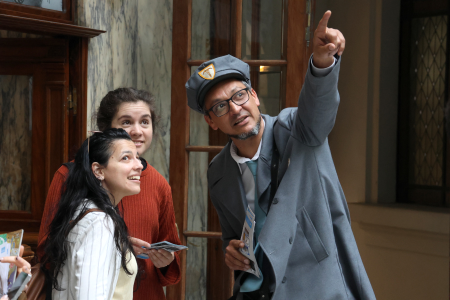 En el marco del Día del Patrimonio, el Palacio de Correos, ícono arquitectónico de Montevideo que en 2025 cumple un siglo de vida institucional, recibió a miles de visitantes.