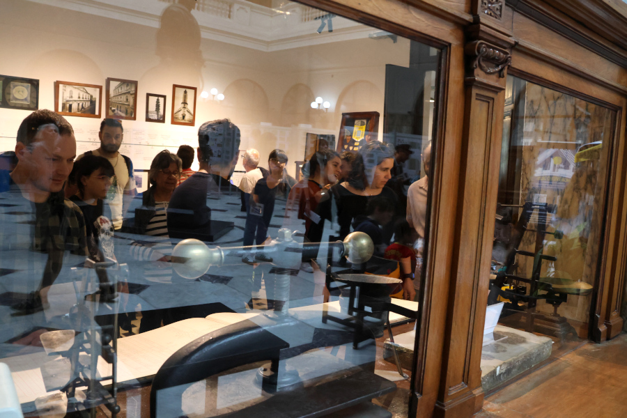 En el marco del Día del Patrimonio, el Palacio de Correos, ícono arquitectónico de Montevideo que en 2025 cumple un siglo de vida institucional, recibió a miles de visitantes.