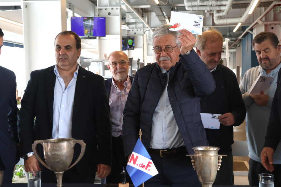 En el marco del centenario de la “Gira más grandiosa del Club Nacional de Fútbol – 1925 - 2025”, Correo Uruguayo realizó el lanzamiento de un sello personalizado en su conmemoración.