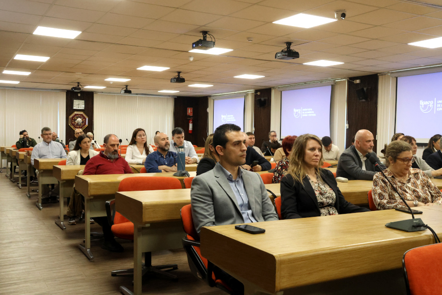 En la sede de UPAEP, el 14 de octubre, Correo Uruguayo realizó una jornada de la que participaron clientes y funcionarios, en la que se brindó información sobre el plan quinquenal y sobre la actual hoja de ruta de la empresa postal pública, y se presentó el servicio Ahíva Tienda, una plataforma que busca destacar productos locales y conectar a emprendedores uruguayos con compradores nacionales e internacionales.