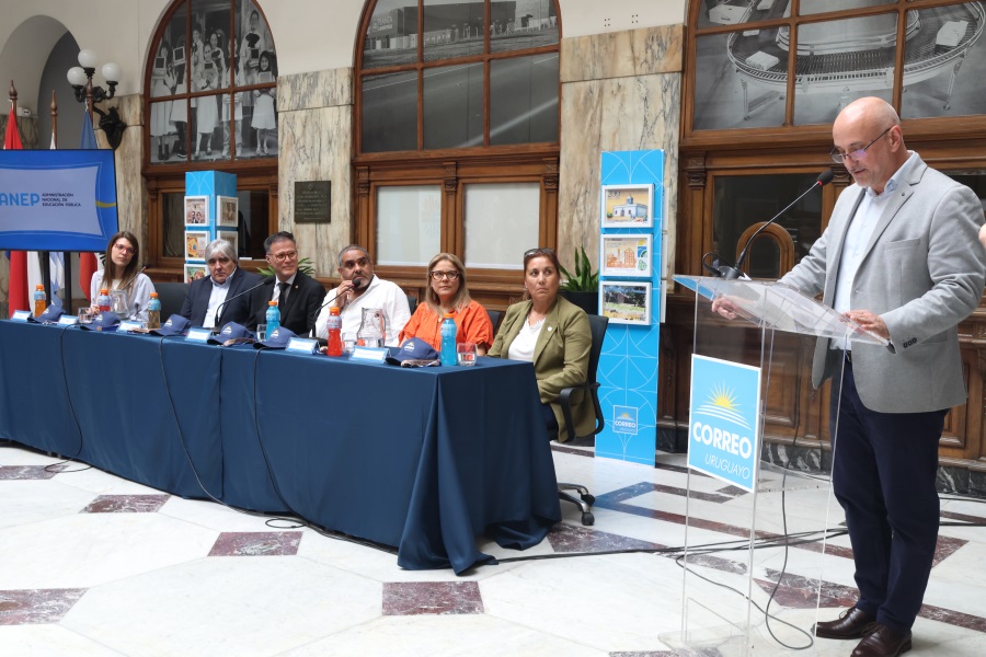 Autoridades de Correo Uruguayo, del Ministerio de Industria, Energía y Minería, del Municipio B y de la Confederación Atlética del Uruguay, participaron del lanzamiento de la Corre Correo 2025, que se realizará el domingo 9 de noviembre en apoyo a Básquet para todos, y que partirá a las 9 horas desde la Rambla República de Gran Bretaña, esquina Misiones.