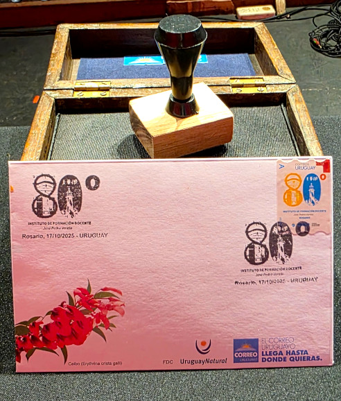 En el marco de las celebraciones del octogésimo aniversario del Instituto de Formación Docente “José Pedro Varela” de Rosario, Correo Uruguayo realizó el lanzamiento del sello personalizado por dicho acontecimiento.
