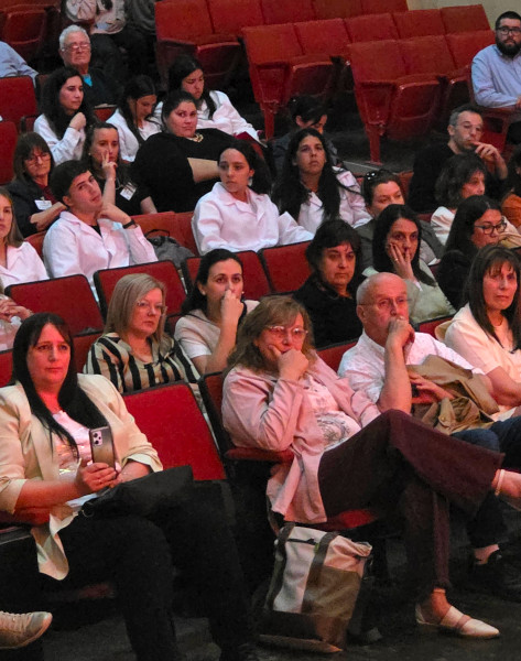 En el marco de las celebraciones del octogésimo aniversario del Instituto de Formación Docente “José Pedro Varela” de Rosario, Correo Uruguayo realizó el lanzamiento del sello personalizado por dicho acontecimiento.