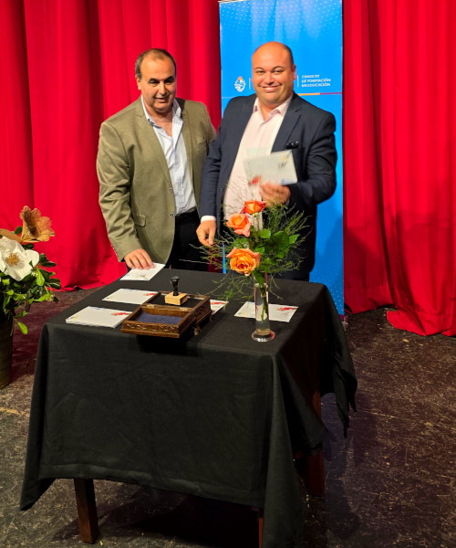 En el marco de las celebraciones del octogésimo aniversario del Instituto de Formación Docente “José Pedro Varela” de Rosario, Correo Uruguayo realizó el lanzamiento del sello personalizado por dicho acontecimiento.