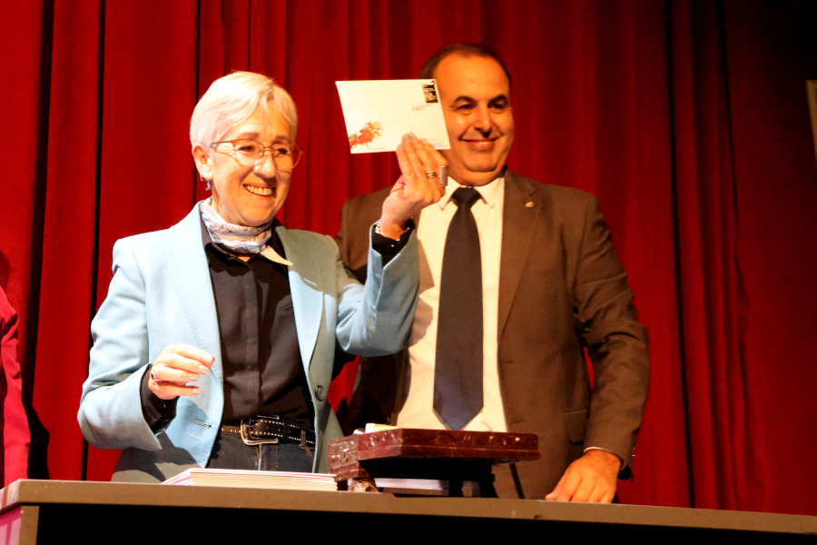 En el marco de los festejos por los 30 años del Festival de Coros de Personas Mayores, Correo Uruguayo realizó el lanzamiento de un sello personalizado conmemorativo de dicho aniversario.