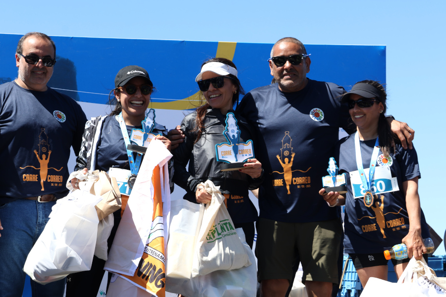 En la rambla de Montevideo y con un gran marco de público se realizó la sexta edición de la Corre Correo en apoyo a Básquet para todos.