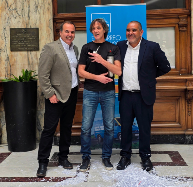 En el Palacio de Correos se realizó la tradicional entrega de medallas a los funcionarios postales que cumplieron 25, 35, 40, 45 y 50 años de servicio y a quienes se ampararon a los beneficios jubilatorios.