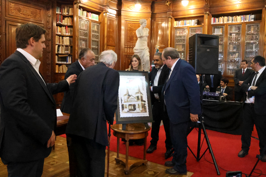 En un acto que tuvo lugar en la biblioteca del Palacio Legislativo, Correo Uruguayo realizó el lanzamiento de un sello conmemorativo por el centésimo quincuagésimo aniversario de la fundación de la ciudad de Sarandí del Yí.