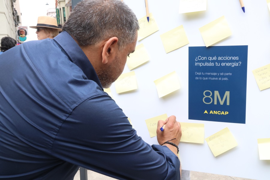 Plaza Matriz fue escenario de una jornada de encuentro con la comunidad en el marco de la conmemoración del Día Internacional de la Mujer.