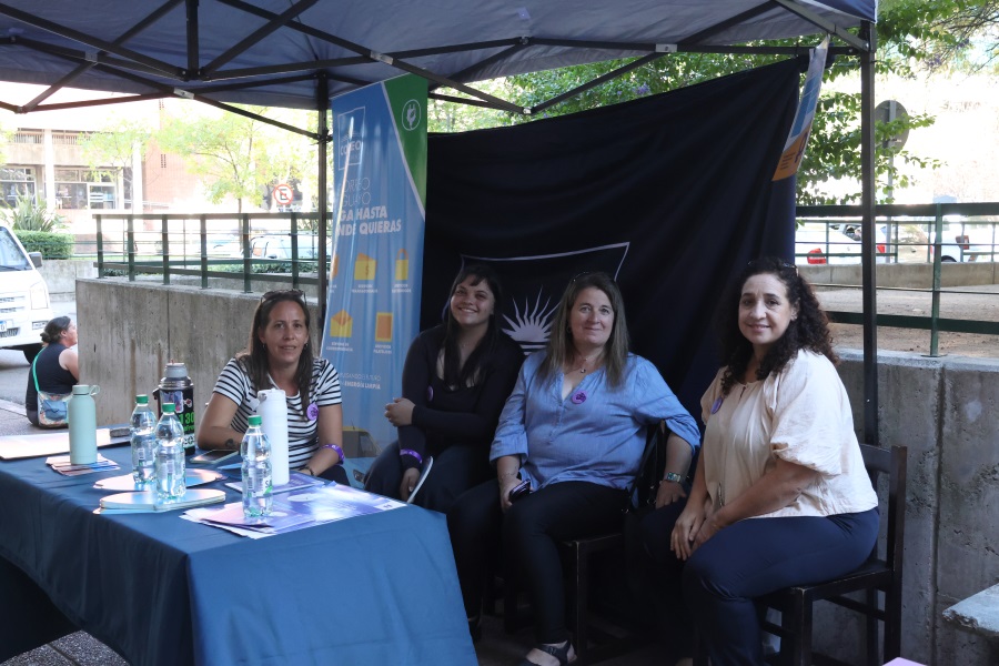 En el marco del Mes de las Mujeres, el Banco de Presión Social (BPS), realizó una actividad con el fin de concientizar sobre los derechos de seguridad social de las mujeres.
