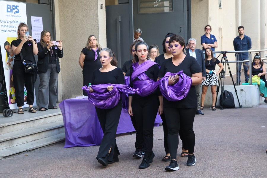 En el marco del Mes de las Mujeres, el Banco de Presión Social (BPS), realizó una actividad con el fin de concientizar sobre los derechos de seguridad social de las mujeres.