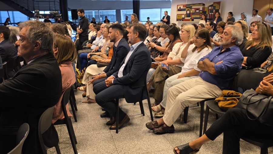 El Ministerio de Industria Energía y Minería (MIEM) realizó en la Sala Idea Vilariño del Complejo Torre de las Telecomunicaciones una actividad bajo la consigna “Más oportunidades, más autonomía económica. Cuando todas las mujeres avanzan, la sociedad avanza”.