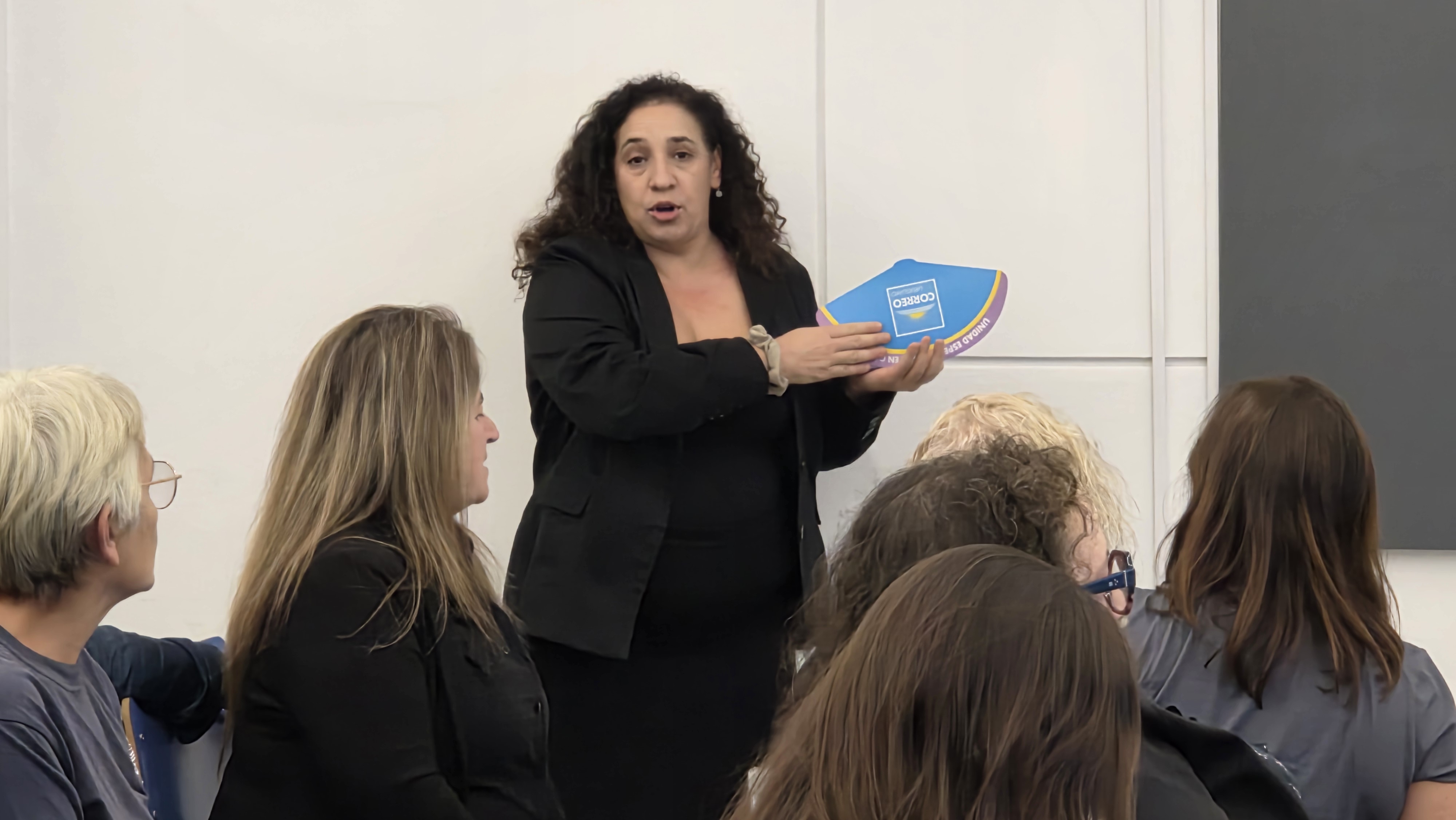 En el marco del compromiso institucional con la igualdad y la construcción de entornos laborales libres de violencia, Correo Uruguayo, a través de la Unidad Especializada en Género, organizó el Seminario “Trabajo y género: desde una mirada jurídica”.