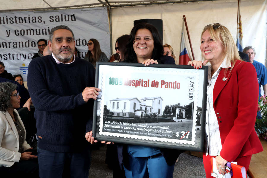 En el marco de las celebraciones por los 100 años del Hospital de Pando, Correo Uruguayo realizó el lanzamiento de un sello conmemorativo.
