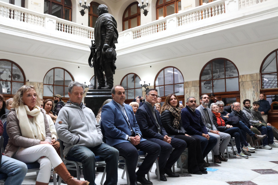 En un acto realizado en el hall del Palacio de Correos, Correo Uruguayo lanzó el sello de la serie Mujeres Notables en homenaje a Rosario Barredo.