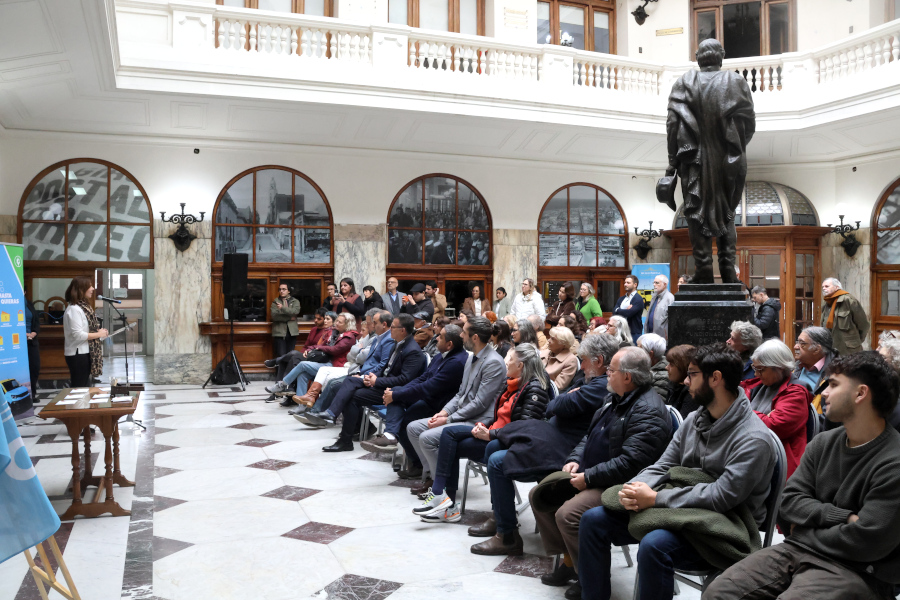 En un acto realizado en el hall del Palacio de Correos, Correo Uruguayo lanzó el sello de la serie Mujeres Notables en homenaje a Rosario Barredo.