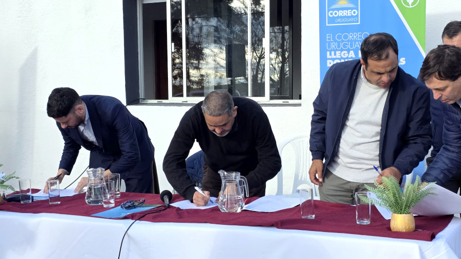 En un evento que marca un avance significativo para el departamento de Cerro Largo se inauguró en Bañado de Medina el 12º Centro de cercanía en dicho departamento y el 69º Centro de Cercanía de Correo Uruguayo, ampliando la red de atención personalizada para los ciudadanos.
