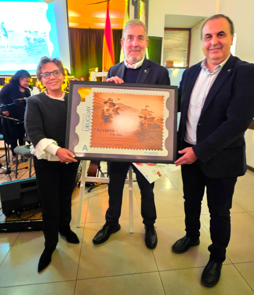 Correo Uruguayo puso en circulación el sello personalizado por los 300 años de la llegada de los canarios a Uruguay. Un homenaje a las raíces que nos unen y a una herencia que sigue viva en nuestra identidad.
