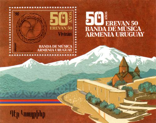 Vista del antiguo monasterio Khor Virap, delante del Monte Ararat.