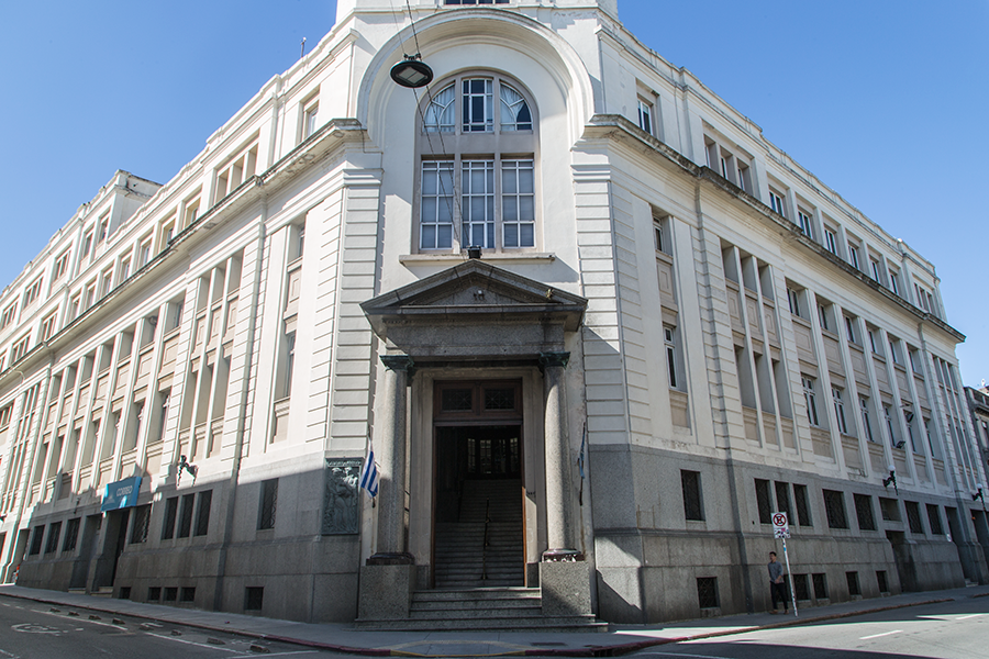 Fachada del Palacio de Correos