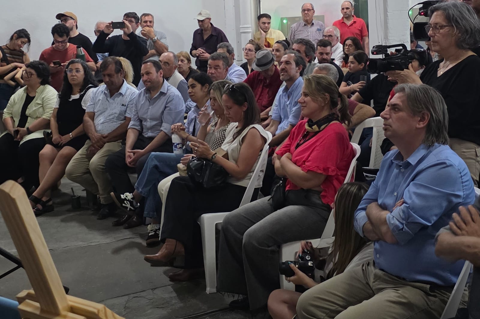 La Cooperativa Molino Santa Rosa celebró su centenario con un festejo del que participaron autoridades departamentales y nacionales. Por tal motivo el directorio del Correo Uruguayo, presidente Gabriel Bonfrisco y vicepresidente José Luis Pereira, procedieron con el lanzamiento de un sello personalizado homenajeado a la institución, ejemplo de cooperación y resiliencia por parte de los trabajadores.